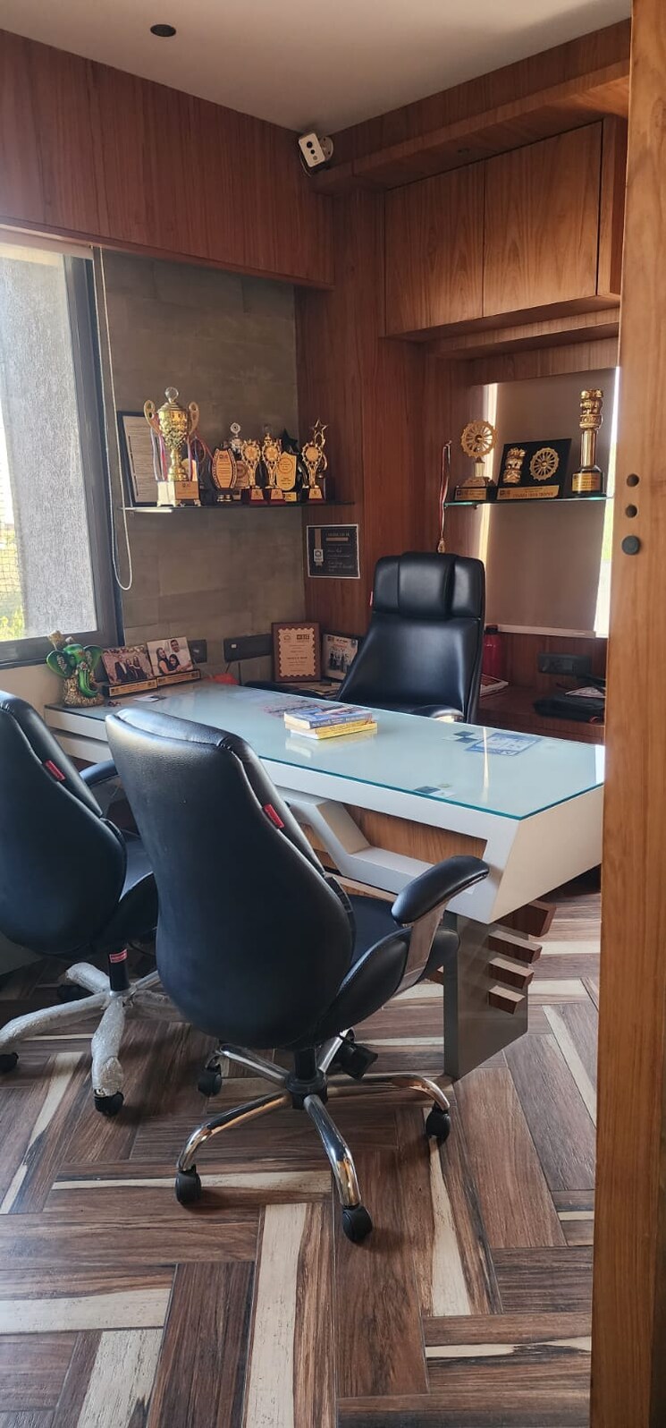 Team Area, thaltej Commercial Office Space 1500 Sq.Ft. In Thaltej Ahmedabad 8602605