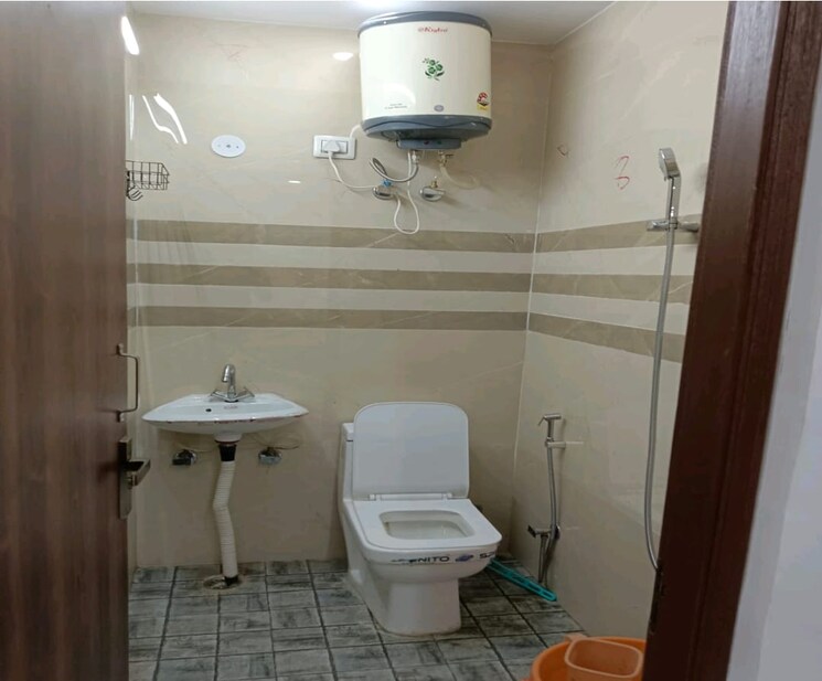 Bathroom, lajpat nagar 4 2 Bedroom 899 Sq.Ft. Independent House In Lajpat Nagar 4 Delhi 8602625