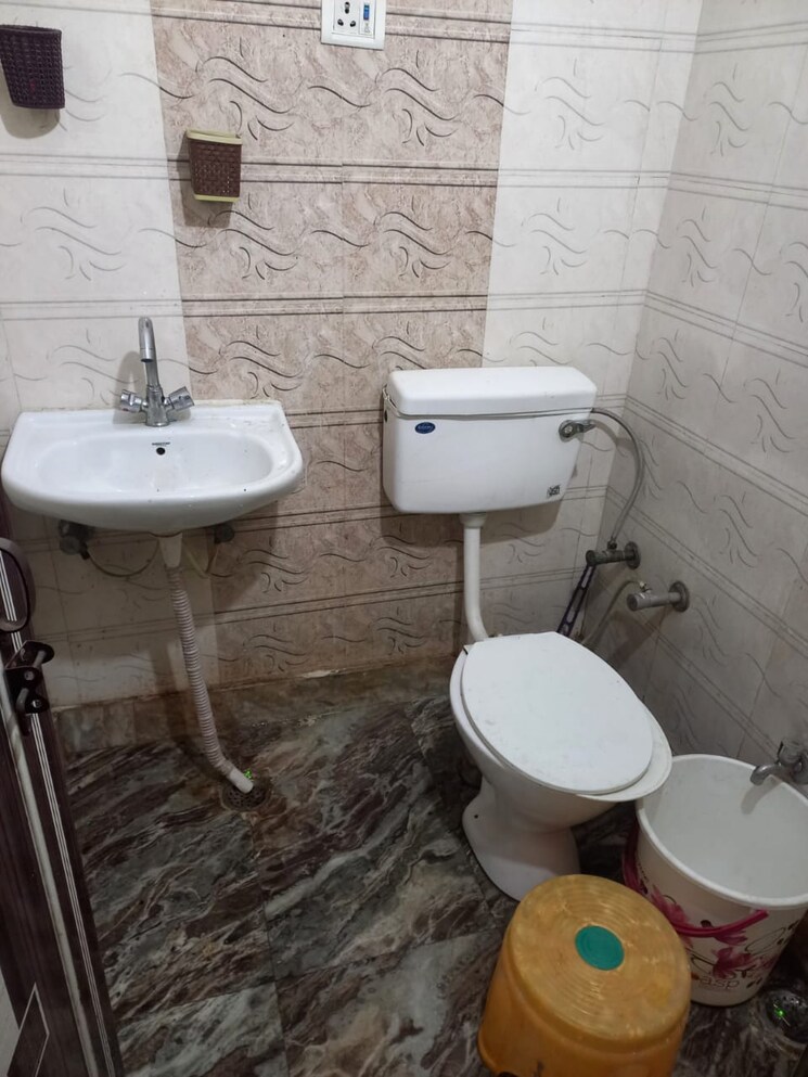 Bathroom, pinnacle-tower 2 Bedroom 1242 Sq.Ft. Apartment In Indrapuram Ghaziabad 8602643