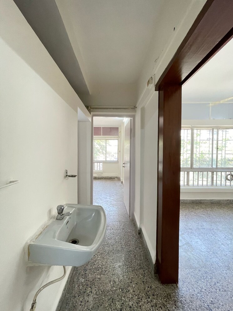 Bathroom, suyog-chs-andheri 1 Bedroom 625 Sq.Ft. Apartment In Andheri West Mumbai 8602641