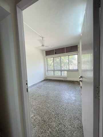 Room in 1 BHK Apartment at Suyog CHS Andheri, Andheri West – for Rent