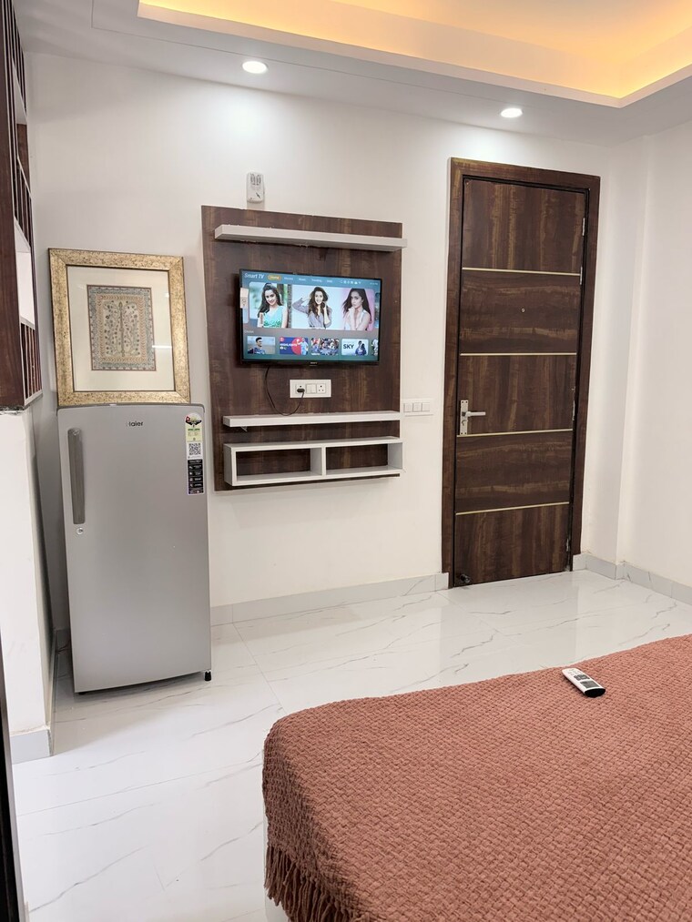 Room, emaar-the-palm-drive-the-sky-terraces 4 Bedroom 3800 Sq.Ft. Apartment In Sector 66 Gurgaon 8602640