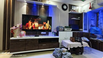 Room in 1 BHK Apartment at Mhatre Tower, Ic Colony – for Rent