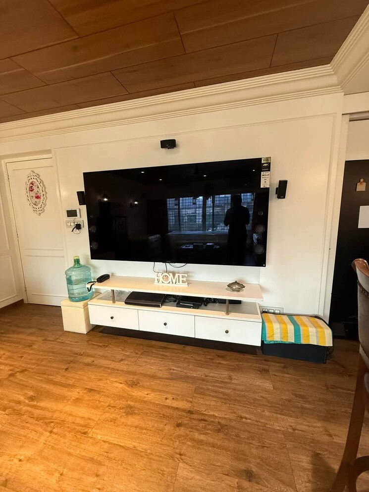 Room, andheri west 3 Bedroom 1350 Sq.Ft. Apartment In Andheri West Mumbai 8602722