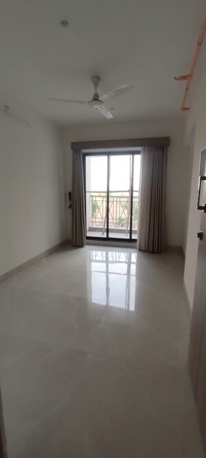 Room in 1 BHK Builder Floor at Tharwani Vedant Millenia, Titwala – for Sale