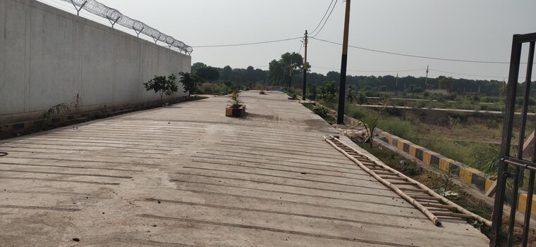 Exterior View, gwalior road  100 Sq.Yd. Plot In Gwalior Road Agra 8602789