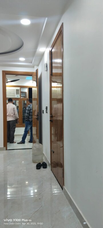 Building Lobby in 2 BHK Builder Floor at Govindpuri – for Rent