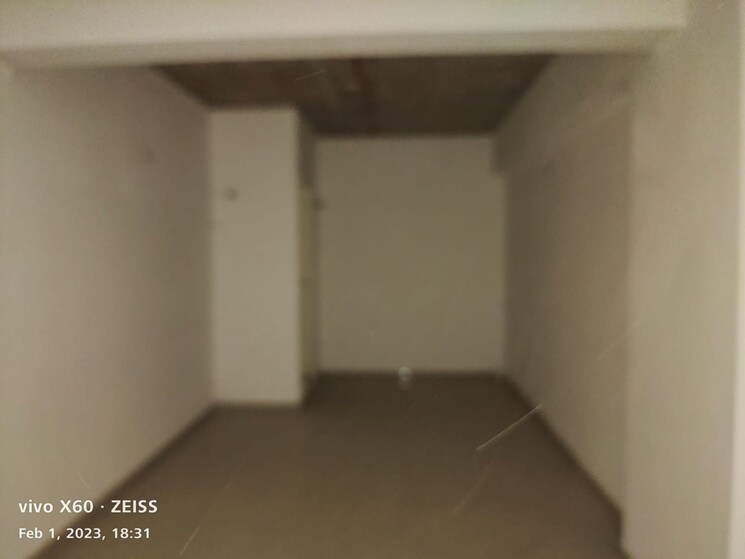 Room, swati-chrysantha Commercial Shop 606 Sq.Ft. In Shela Ahmedabad 8602831