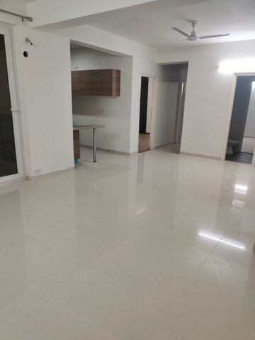 Furnished Amenities in 3 BHK Apartment at Tulip Violet, Sector 69 – for Rent