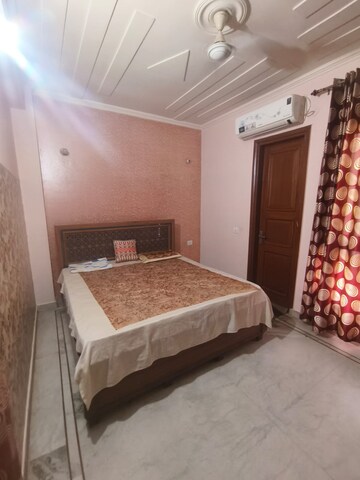 Bedroom in 3 BHK Builder Floor at Ansal Sushant Floors, Sushant Lok ii – for Rent