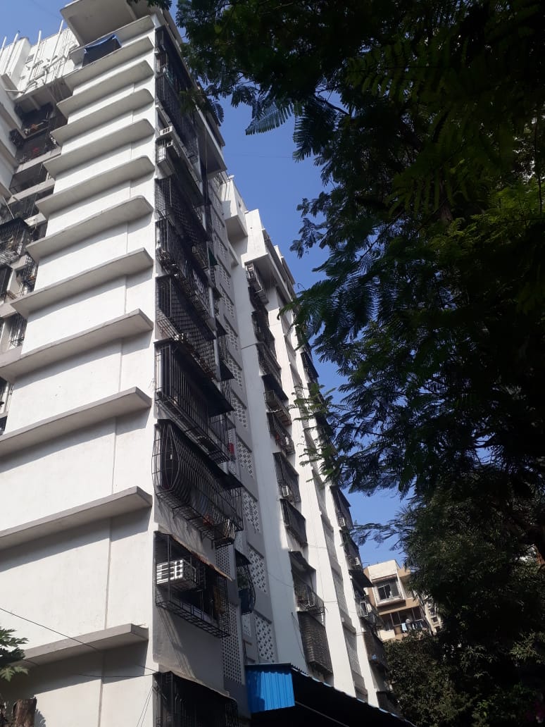 6 BHK + Extra Room Apartment For Sale in Santosh Tower