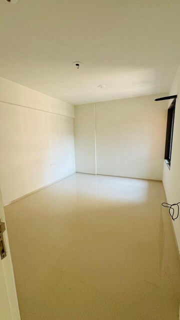 Room in 3 BHK Apartment at Adalaj – for Rent