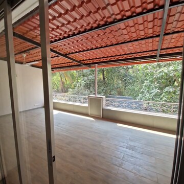 Balcony in 6+ BHK Villa at Lokhandwala Premium Towers, Lokhandwala Complex – for Sale