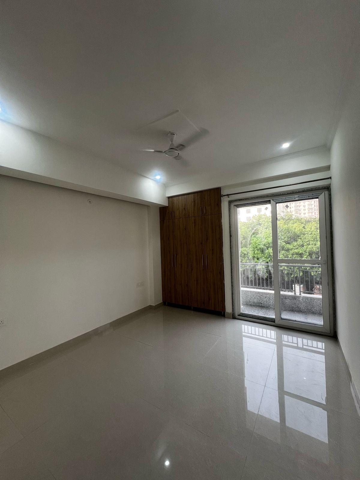 4 BHK + Servant Room Apartment For Sale in Emaar The Enclave