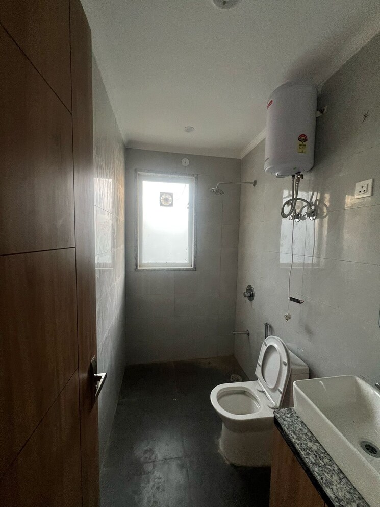 Bathroom, emaar-the-enclave 4 Bedroom 2415 Sq.Ft. Apartment In Sector 66 Gurgaon 8602919
