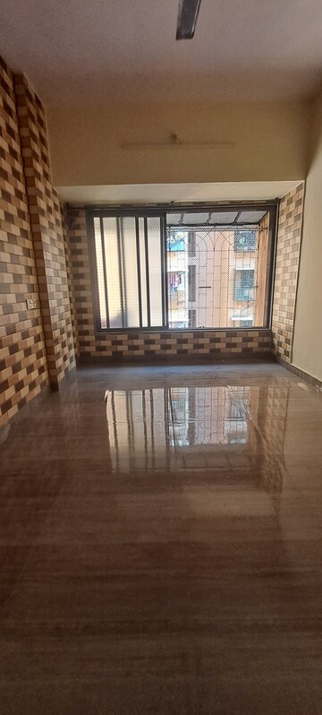 1 RK Apartment For Rent in Dheeraj Saraswati, Malad West