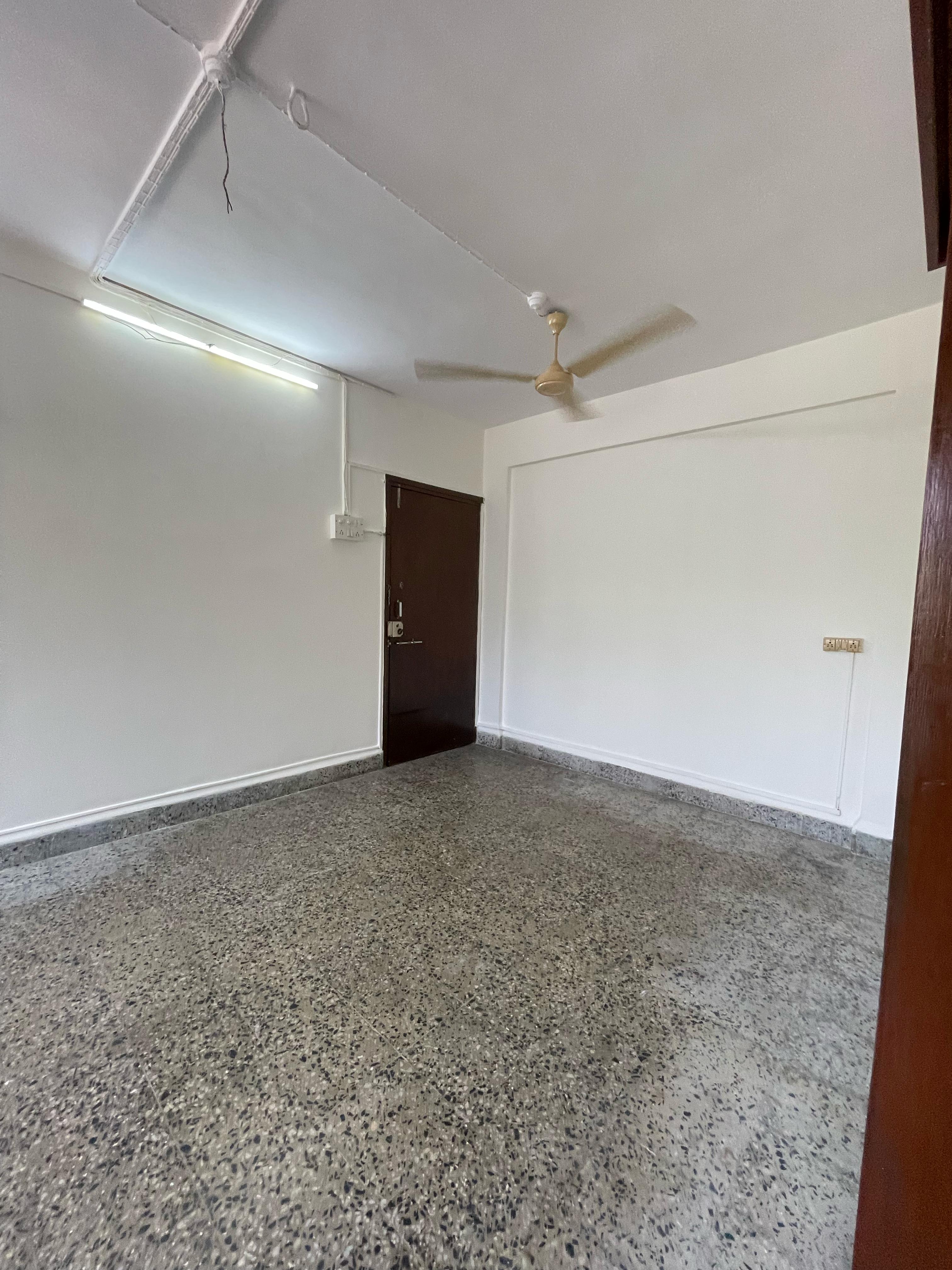 1 BHK Apartment For Rent in Roopal Building 