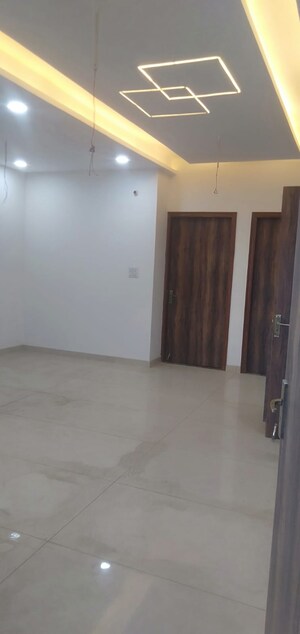 Room in 2 BHK Apartment at Jagrati Vihar – for Sale