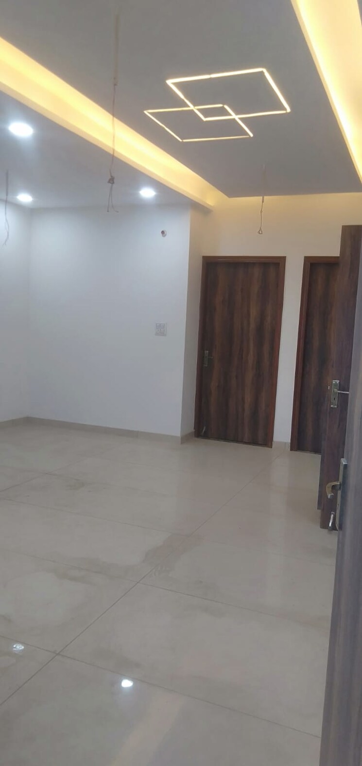 Room, jagrati vihar 2 Bedroom 990 Sq.Ft. Apartment In Jagrati Vihar Meerut 8602966