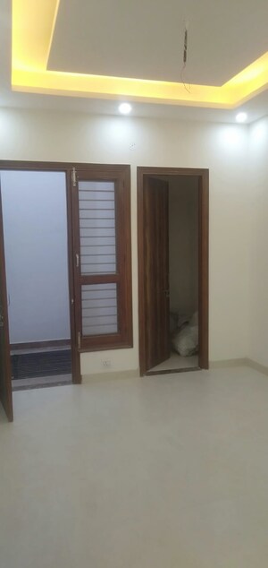 Room in 2 BHK Apartment at Jagrati Vihar – for Sale