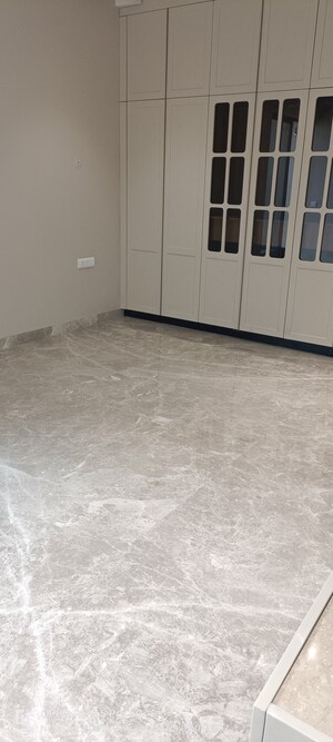 Room in 4 BHK Penthouse at Janakpuri – for Sale