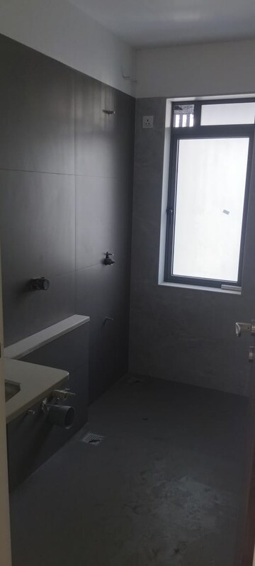 Master Bedroom in 2.5 BHK Apartment at Shree Krishna Navageeta, Chembur – for Rent