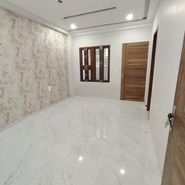Room in 3 BHK Villa at Siddharth Nagar – for Sale