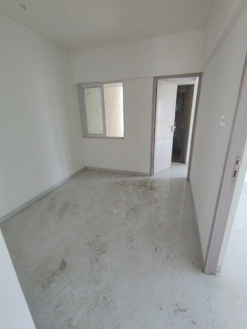 Room in 3 BHK Apartment at Swastik Tiara, Ghatkopar East – for Rent