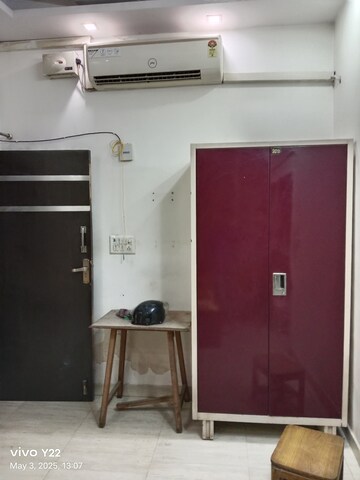 1 RK Independent House For Rent in Laxmi Nagar