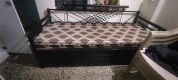 1 BHK Apartment For Rent in Gujrat Colony