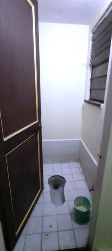 Bathroom in 1 BHK Apartment at Gujrat Colony – for Rent