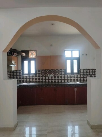 Building Lobby in 3 BHK Builder Floor at Sushant Lok 3, Sector 57 – for Rent