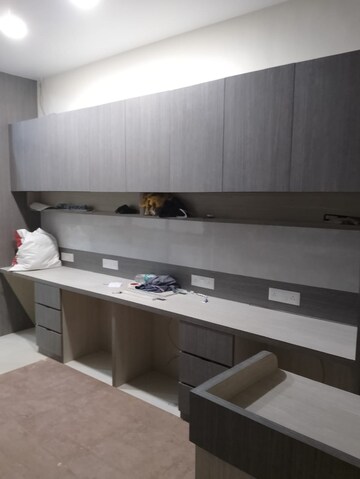  Office Space For Rent in Mani Casadona, New Town
