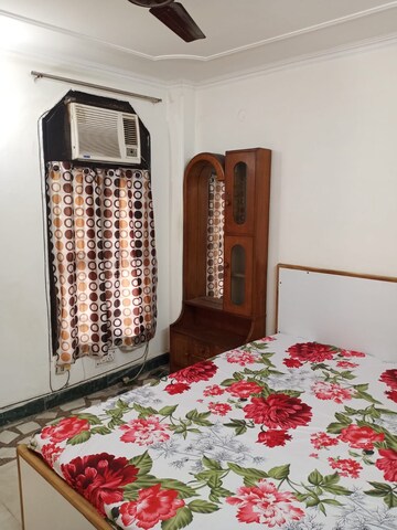 Bedroom in 3 BHK Builder Floor at Ansal Sushant Apartments, Sushant Lok I – for Rent