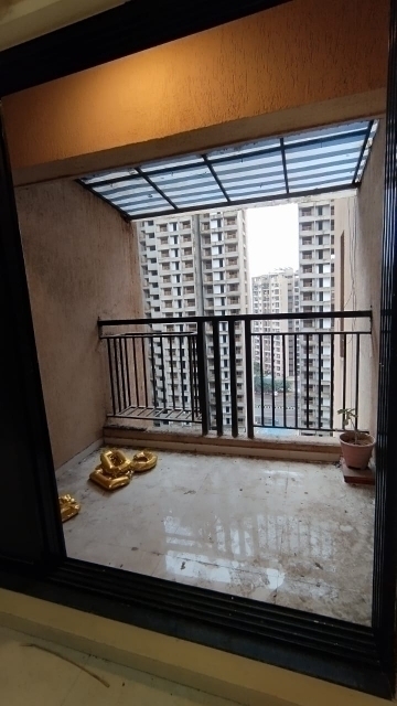 1 BHK + Pooja Room Apartment For Rent in Raunak City Sector 4