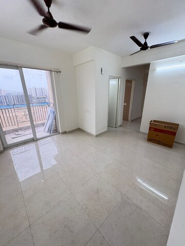 Room in 2.5 BHK Apartment at Signature The Millennia 2, Sector 37d – for Rent