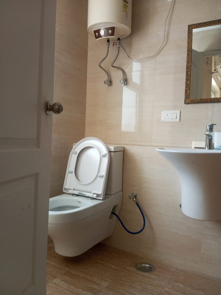 Bathroom, shree-vardhman-victoria 4 Bedroom 2550 Sq.Ft. Apartment In Sector 70 Gurgaon 8603230