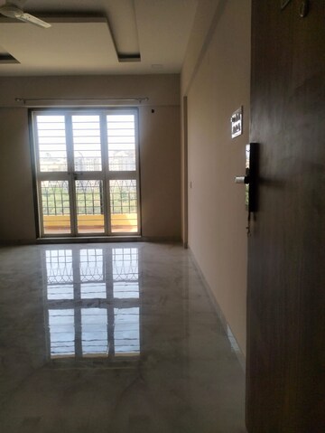 Room in 2 BHK Apartment at Vaishnavi Sahil Heights, Pimple Nilakh – for Rent