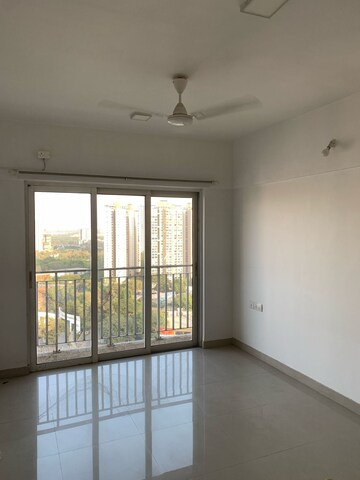 1 BHK Apartment For Sale in Wadhwa Elite Solitaire, Kolshet Road
