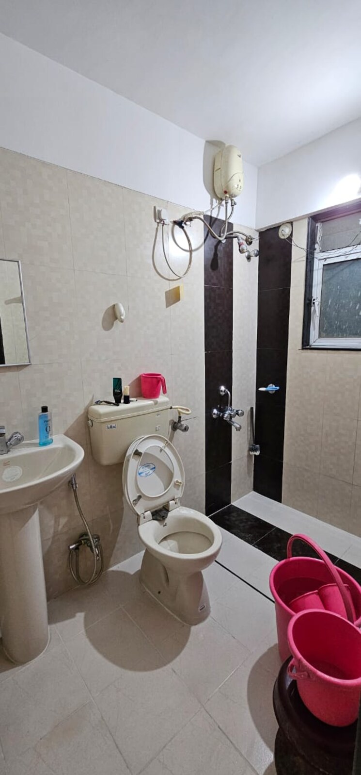 Bathroom, phadnis-sahil-serene 3 Bedroom 1390 Sq.Ft. Apartment In Baner Pune 8603274