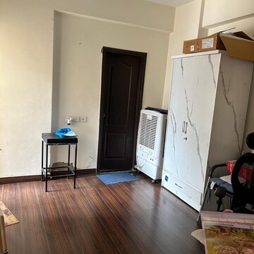 2 BHK Apartment For Rent in Aims Golf Avenue I, Sector 75