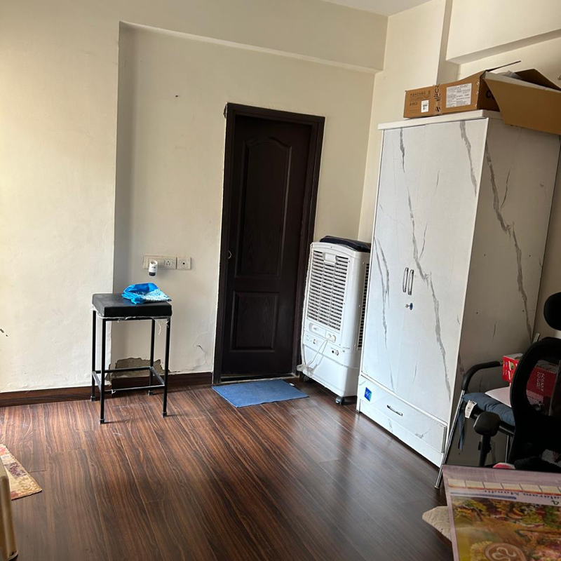 2 BHK + Pooja Room Apartment For Rent in Aims Golf Avenue I