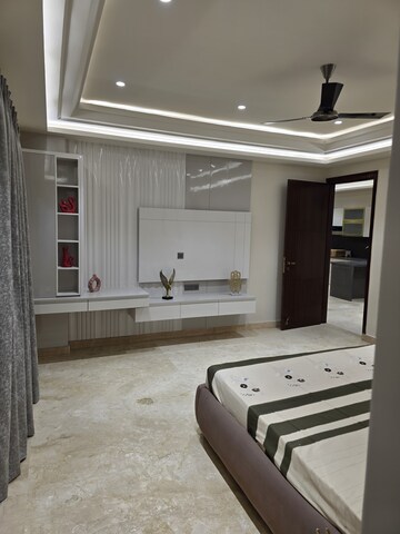 Parking in 5 BHK Builder Floor at Niti Khand – for Sale