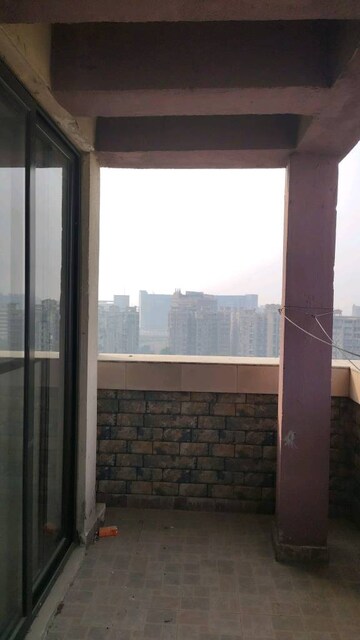 Bedroom in 3 BHK Apartment at Orchid Petals, Sector 49 – for Rent