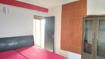 Room in 3 BHK Apartment at Orchid Petals, Sector 49 – for Rent