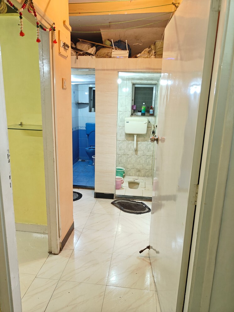 Bathroom, kasarvadavali Pg For Boys & Girls In Kasarvadavali 8603321