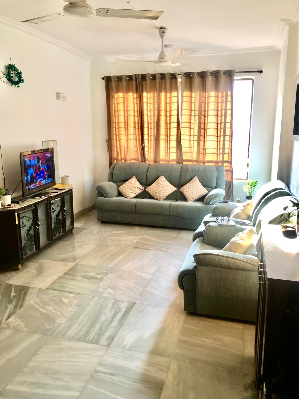 2 BHK + Pooja Room,Servant Room Apartment For Sale in Hiranandani Gardens Silver Oak
