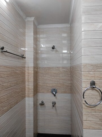 Bathroom in 1 BHK Builder Floor at Lajpat Nagar 4 – for Rent