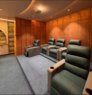 Living Room in 4 BHK Builder Floor at Sector 33 – for Sale