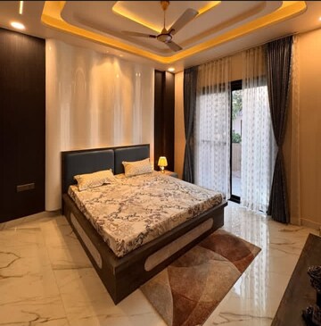 Living Room in 4 BHK Builder Floor at Sector 33 – for Sale